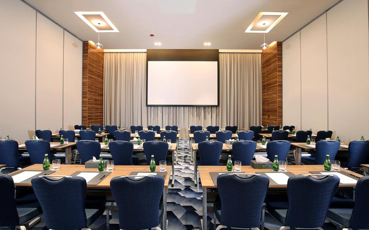 Hotel Grand Cosmopolitan 5*