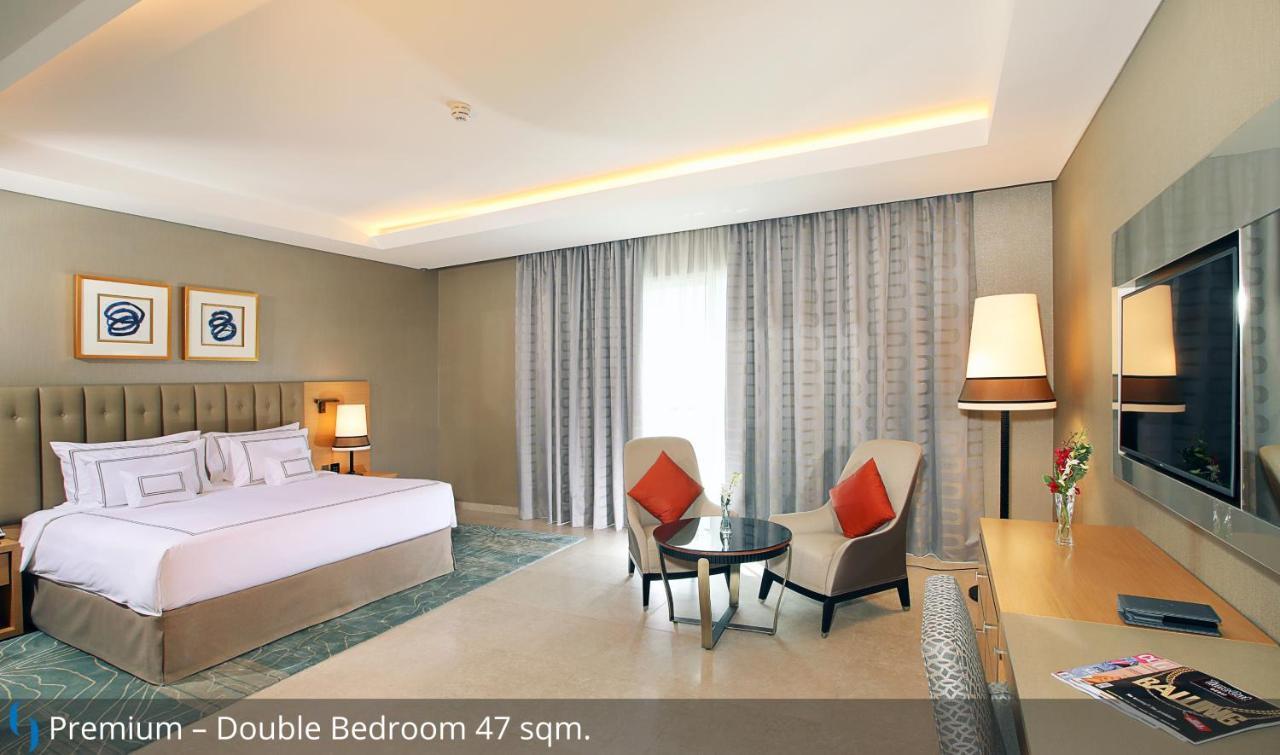 Grand Cosmopolitan Hotel
